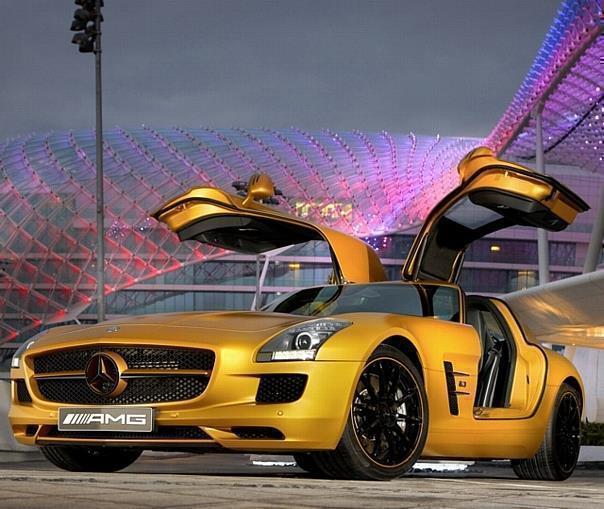 Mercedes-Benz SLS AMG Desert Gold